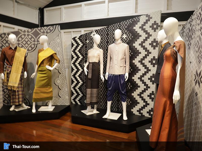 หุ่นโชว์ผ้าทอ