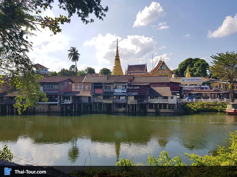 รูปชุมชนริมน้ำจันทบูร