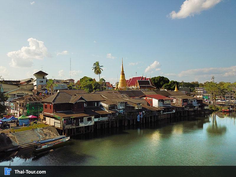 ภาพมุมสูงชุมชนริมน้ำจันทบูร