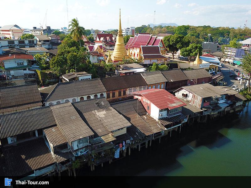 ภาพมุมสูงชุมชนริมน้ำจันทบูร