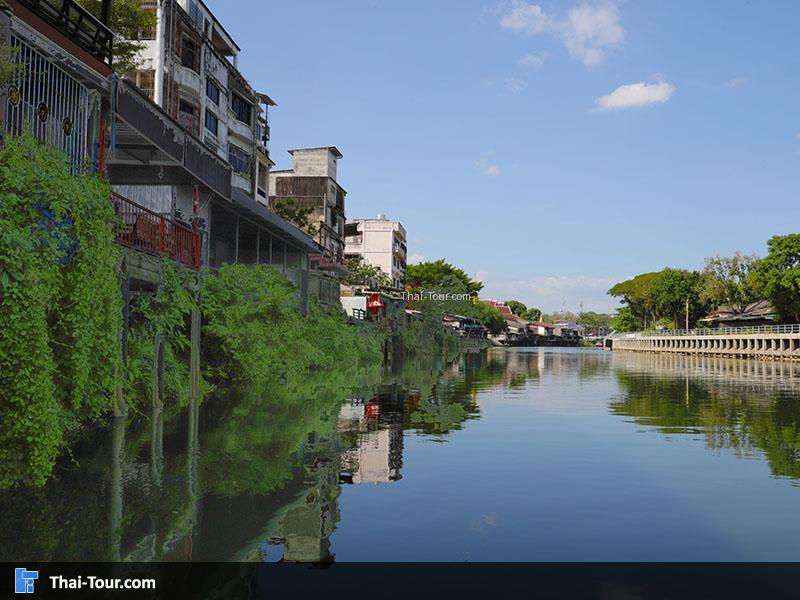 ภาพมุมสูงชุมชนริมน้ำจันทบูร
