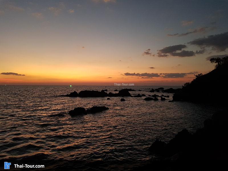 เจดีย์กลางน้ำบ้านหัวแหลม