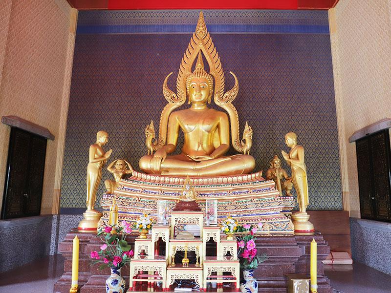 พระประทานภายในวิหาร