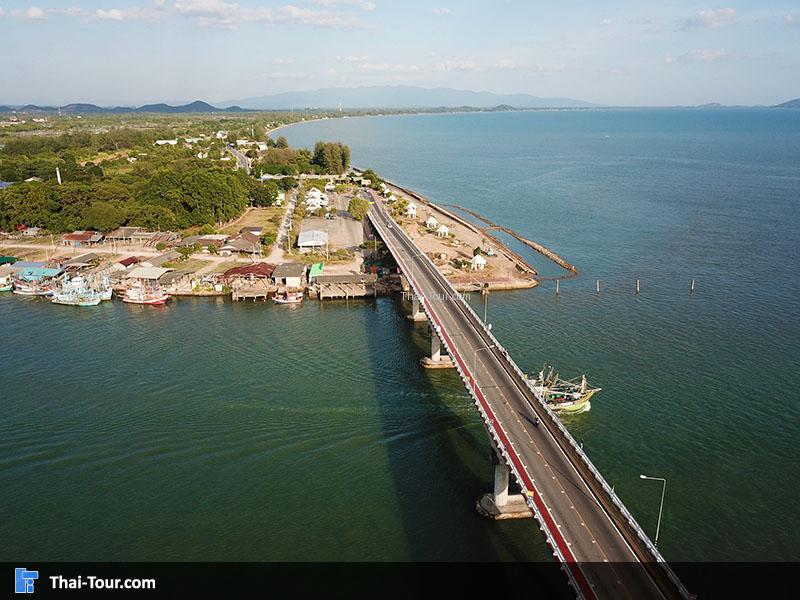 ภาพมุมสูง สะพานเฉลิมพระเกียรติปากน้ำแขมหนู