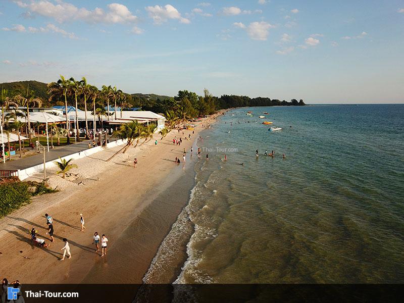 ภาพมุมสูง ชายหาดเจ้าหลาว