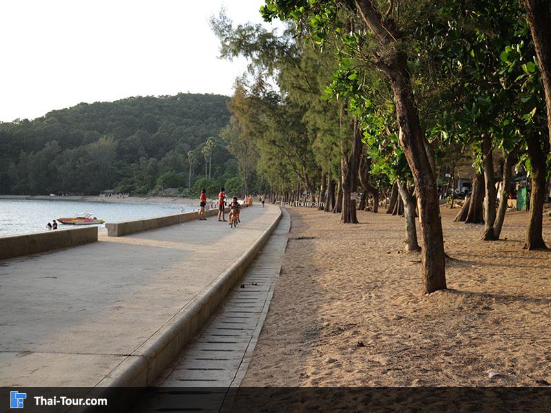 ภาพมุมสูง หาดแหลมเสด็จ