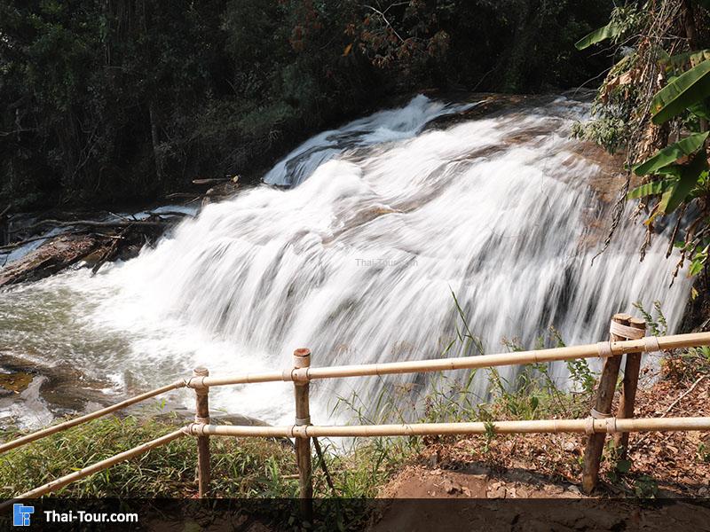 น้ำตกผาดอกเสี้ยว