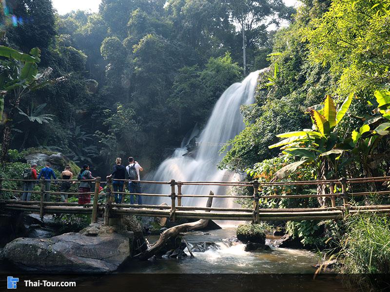 น้ำตกผาดอกเสี้ยว