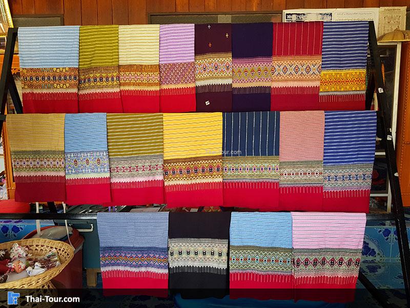 ผ้าซิ่นตีนจก