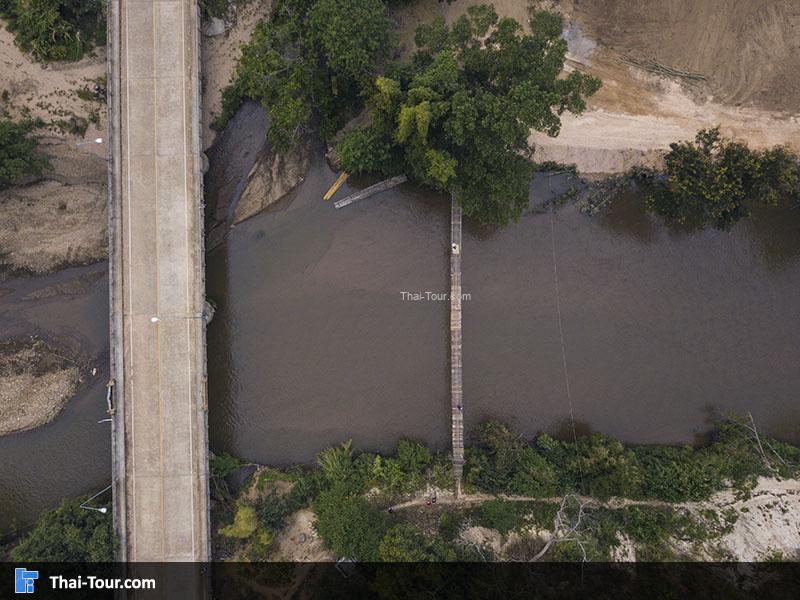 ภาพมุมสูง สะพานแขวน ขัวโต๋งเต๋ง บ้านกองกาน