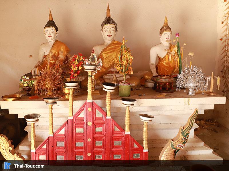 พระพุทธรูป ด้านใน