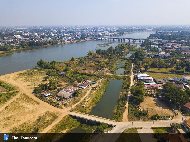 ภาพมุมสูง วัดพระบรมธาตุ (จังหวัดกำแพงเพชร)