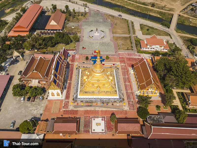 ภาพมุมสูง วัดพระบรมธาตุ (จังหวัดกำแพงเพชร)