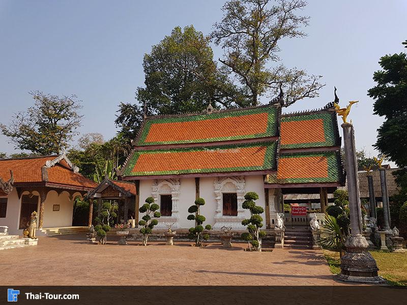 วัดประตูป่อง