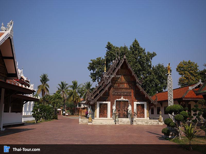 วัดประตูป่อง