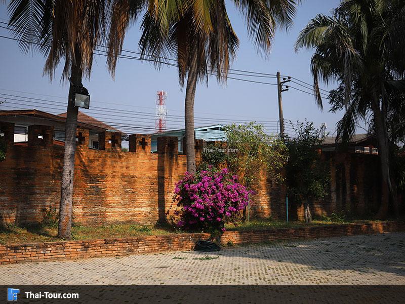 วัดประตูป่อง