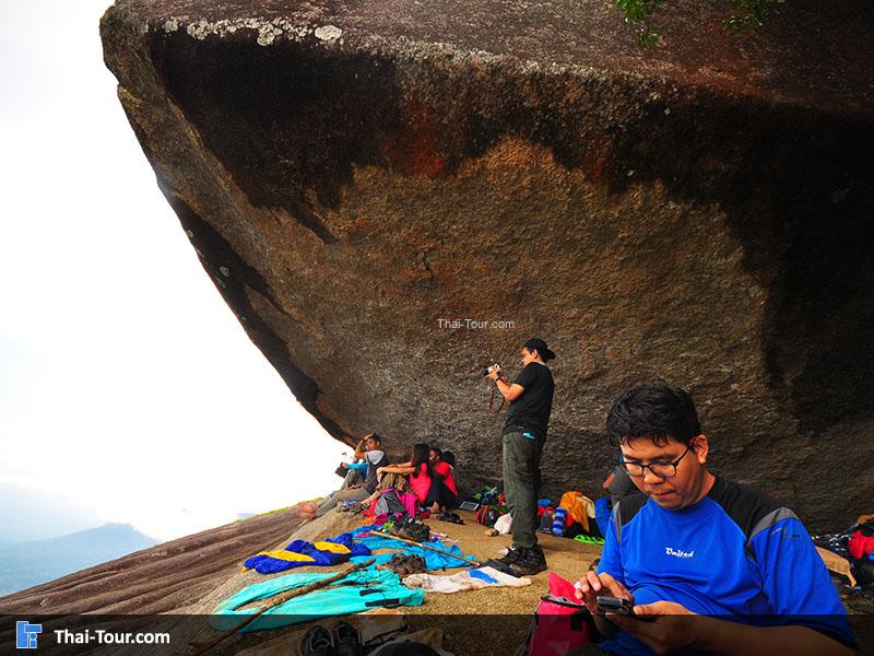 ยามเช้า ที่ผาหินกูบ