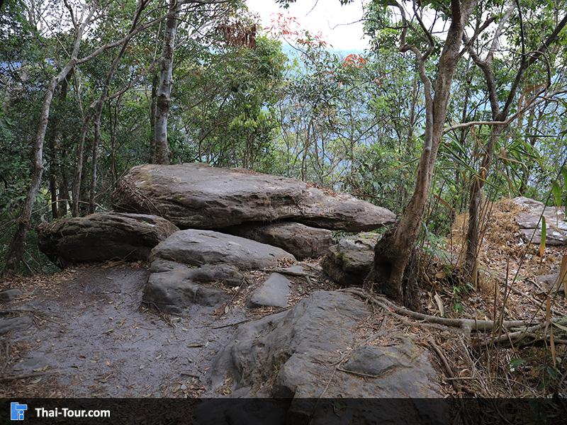 ผาเดียวดาย