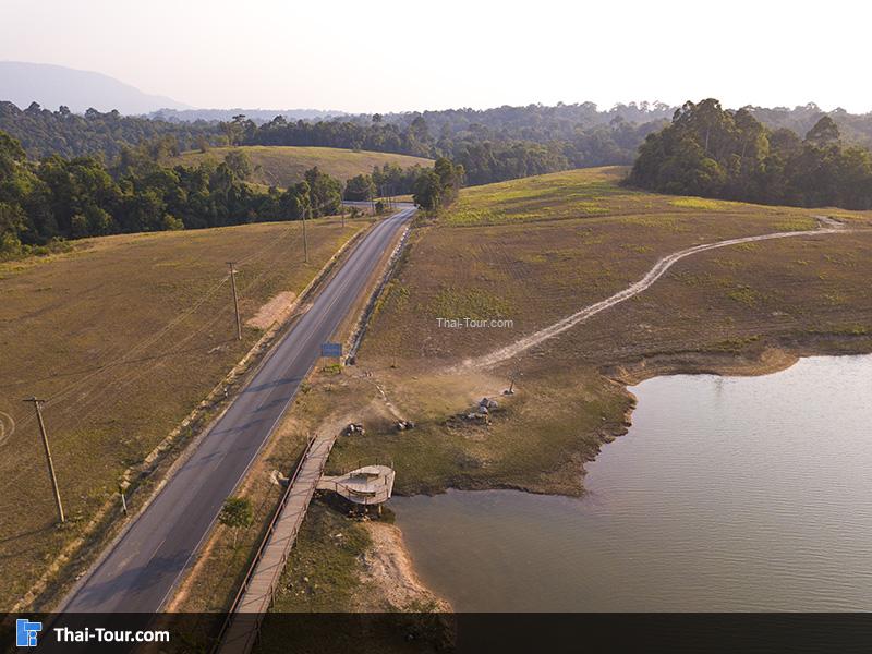 ภาพมุมสูงอ่างเก็บน้ำสายศร