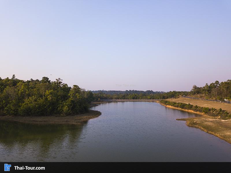 ภาพมุมสูงอ่างเก็บน้ำสายศร