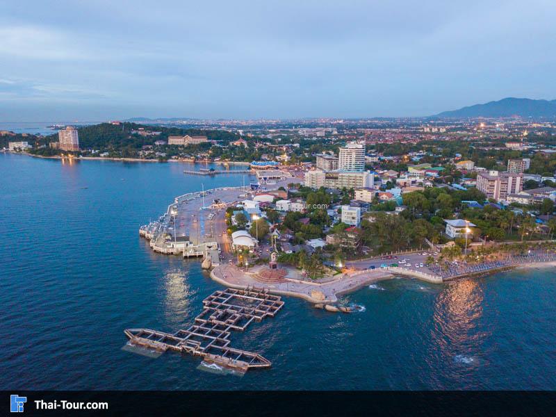 ภาพมุมสูงแหลมแท่น