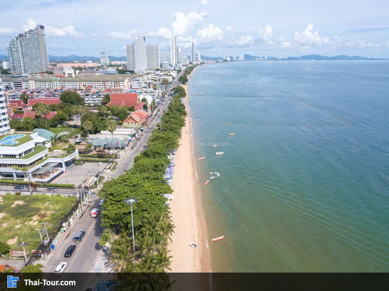 ภาพมุมสูง ชายหาด หน้า หาดนาจอมเทียน