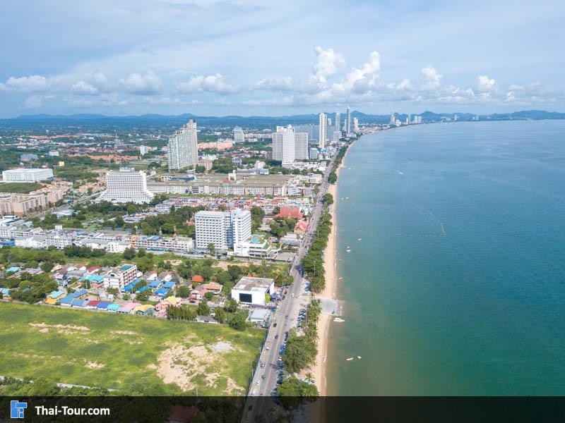 ภาพมุมสูง ชายหาด หน้า หาดนาจอมเทียน