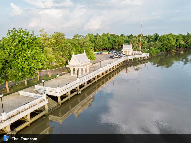 อนุสรณ์สถานพระสถูปเจดีย์ สมเด็จพระเจ้าตากสินมหาราช