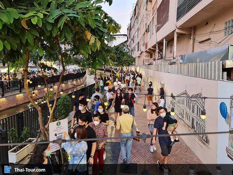 บรรยากาศยามค่ำคลองโอ่งอ่าง