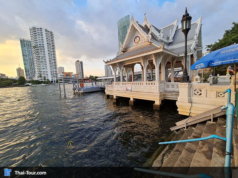 ริมน้ำวัดยานนาวา