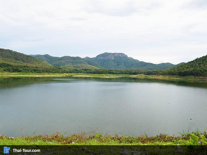 อ่างเก็บน้ําห้วยลาน