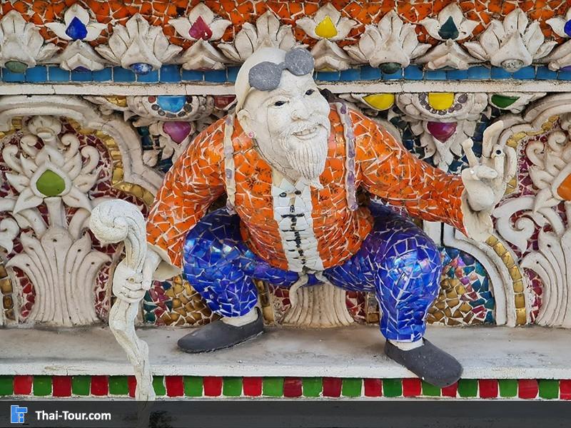 ประติมากรรมตัวการ์ตูนและซูเปอร์ฮีโร่ 