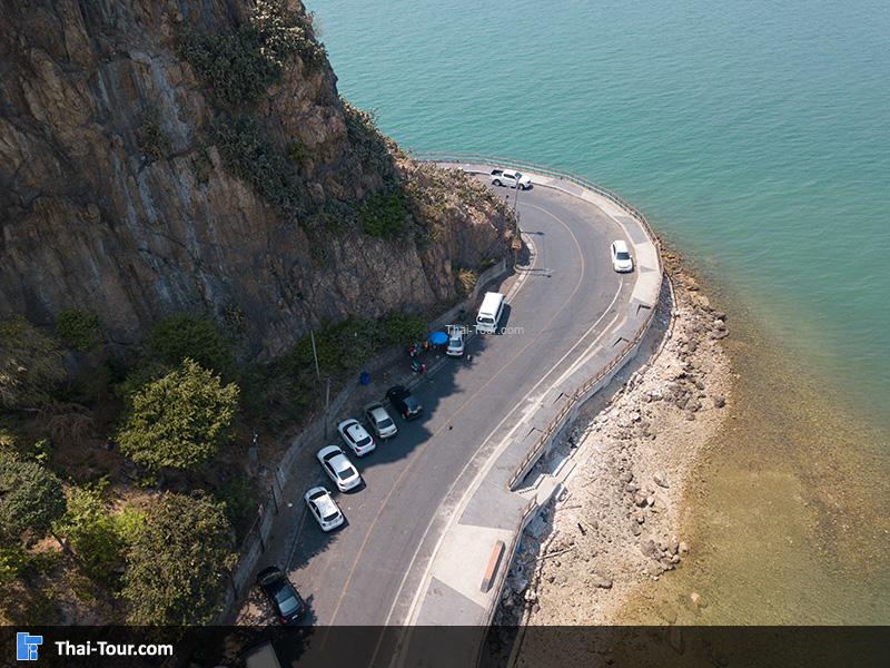 วิวถนน ใกล้กับ เจ้าแม่เขาสามมุข