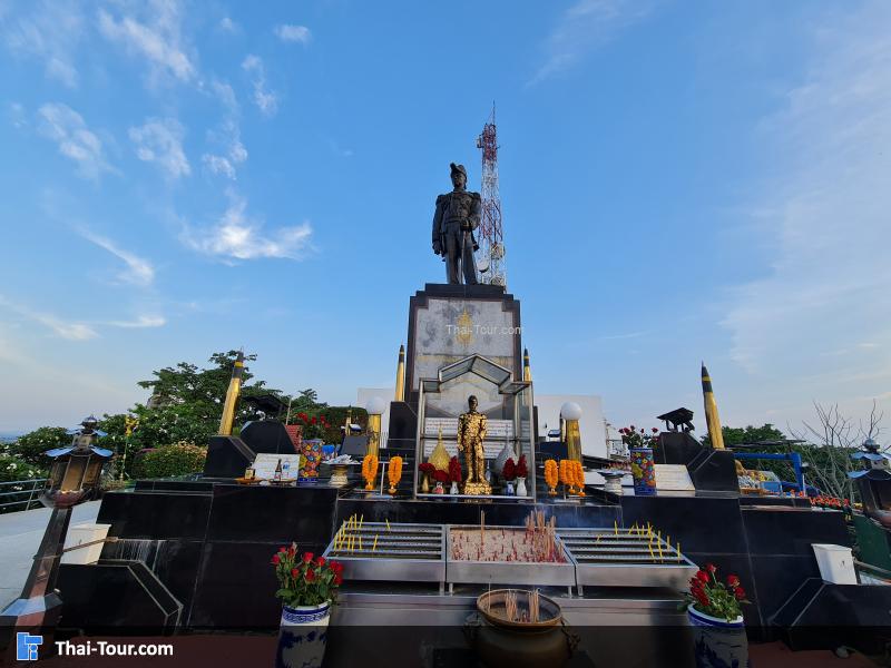 กราบไหว้กรมหลวงชุมพร