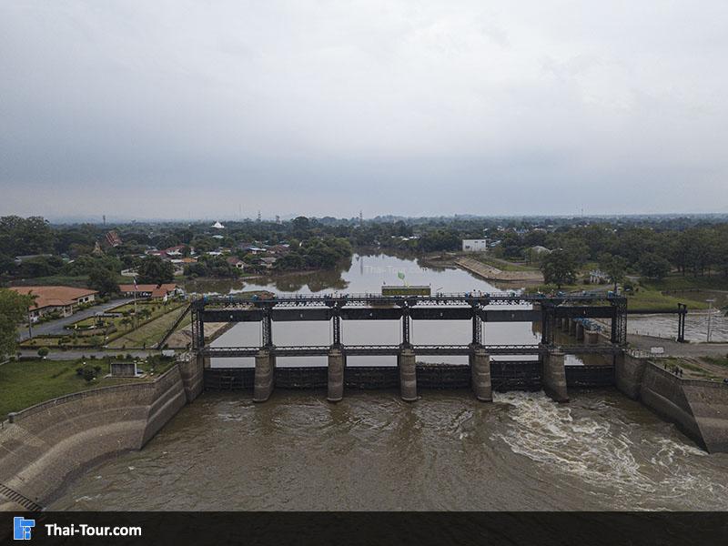 ภาพมุมสูง เขื่อนพระราม 6