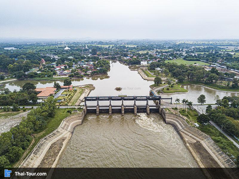 ภาพมุมสูง เขื่อนพระราม 6