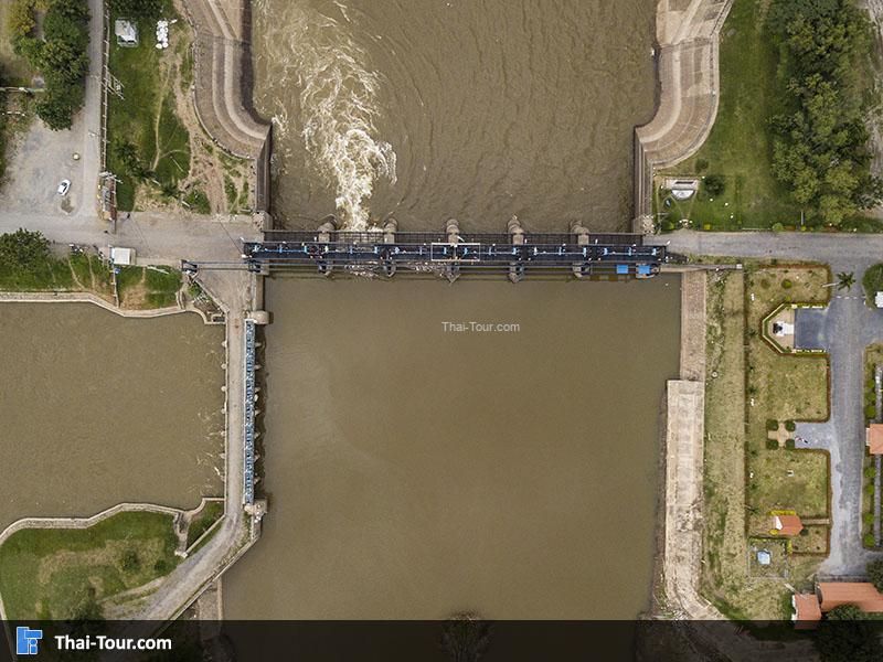 ภาพมุมสูง เขื่อนพระราม 6