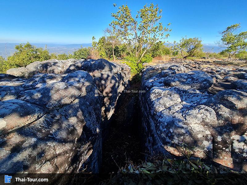 ลานหินแตก 