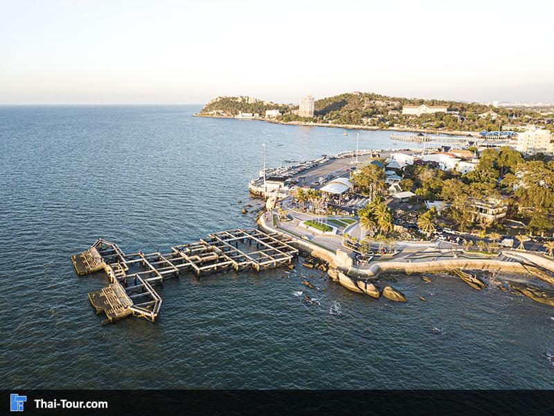 ภาพมุมสูงแหลมแท่น