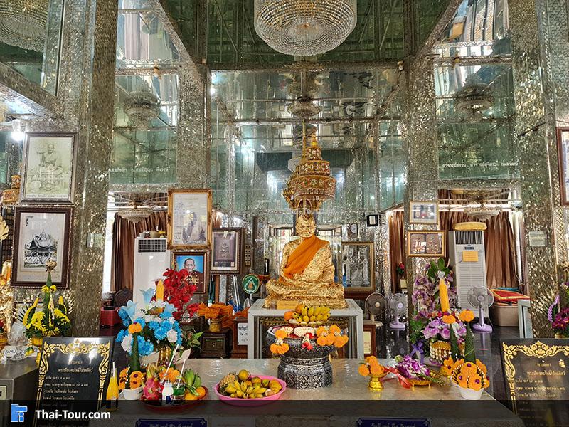 ภายในพระอุโบสถ