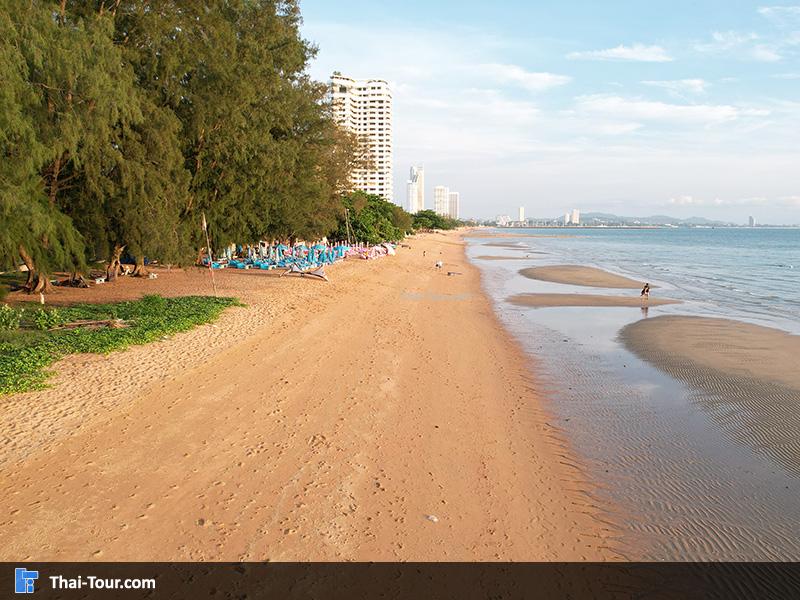 ภาพมุมสูง ชายหาด หน้า หาดนาจอมเทียน