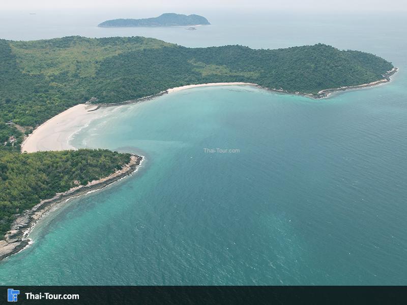 ภาพมุมสูง เกาะไผ่