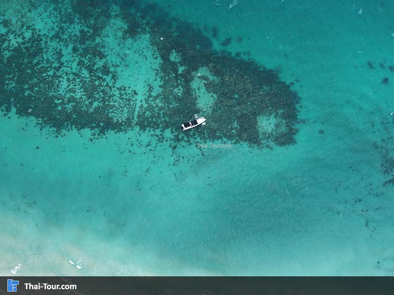 ภาพมุมสูงเกาะสาก