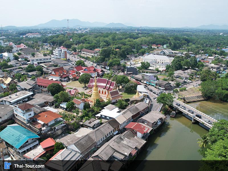 ภาพมุมสูงชุมชนริมน้ำจันทบูร