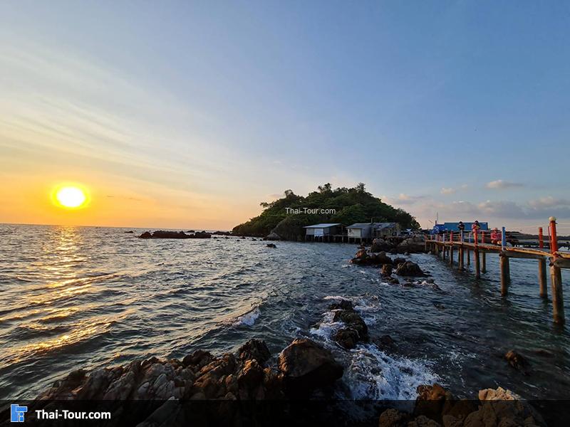 เจดีย์กลางน้ำบ้านหัวแหลมเจดีย์กลางน้ำบ้านหัวแหลม