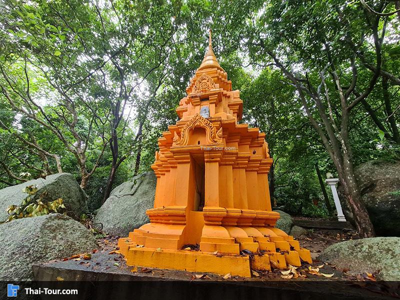 วัดเขาถ้ำ