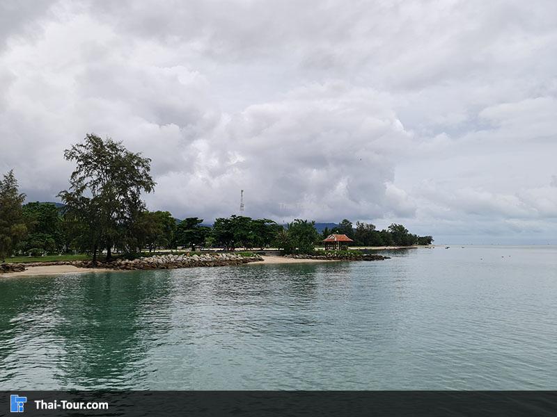 ภาพมุมสูงท่าเรือราชาเฟอร์รี่ ท้องศาลา