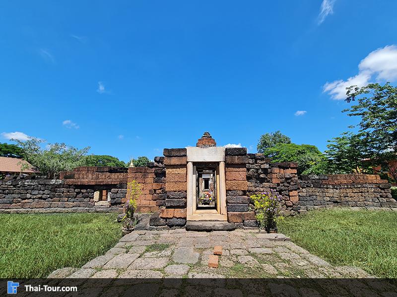 ปรางค์กู่ หรือ ปราสาทหนองกู่