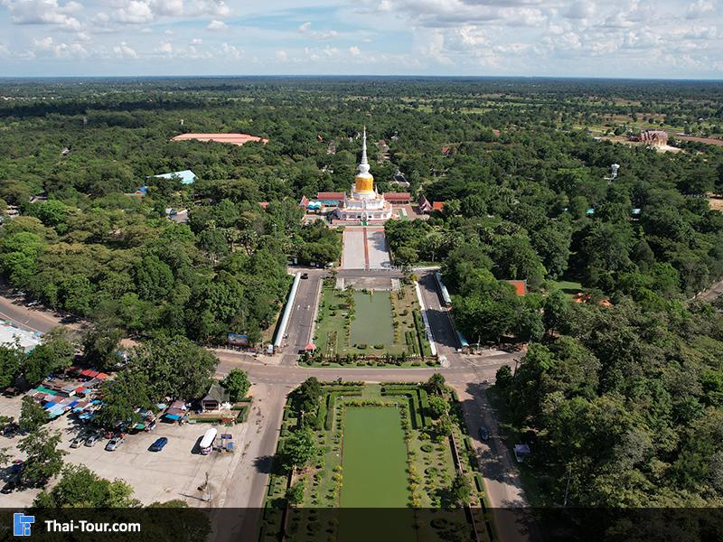 ภาพมุมสูง ร่ายล้อมด้วยธรรมชาติ พระธาตุนาดูน