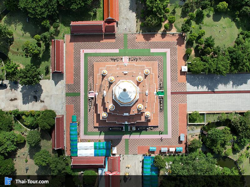 ภาพมุมสูง ร่ายล้อมด้วยธรรมชาติ พระธาตุนาดูน